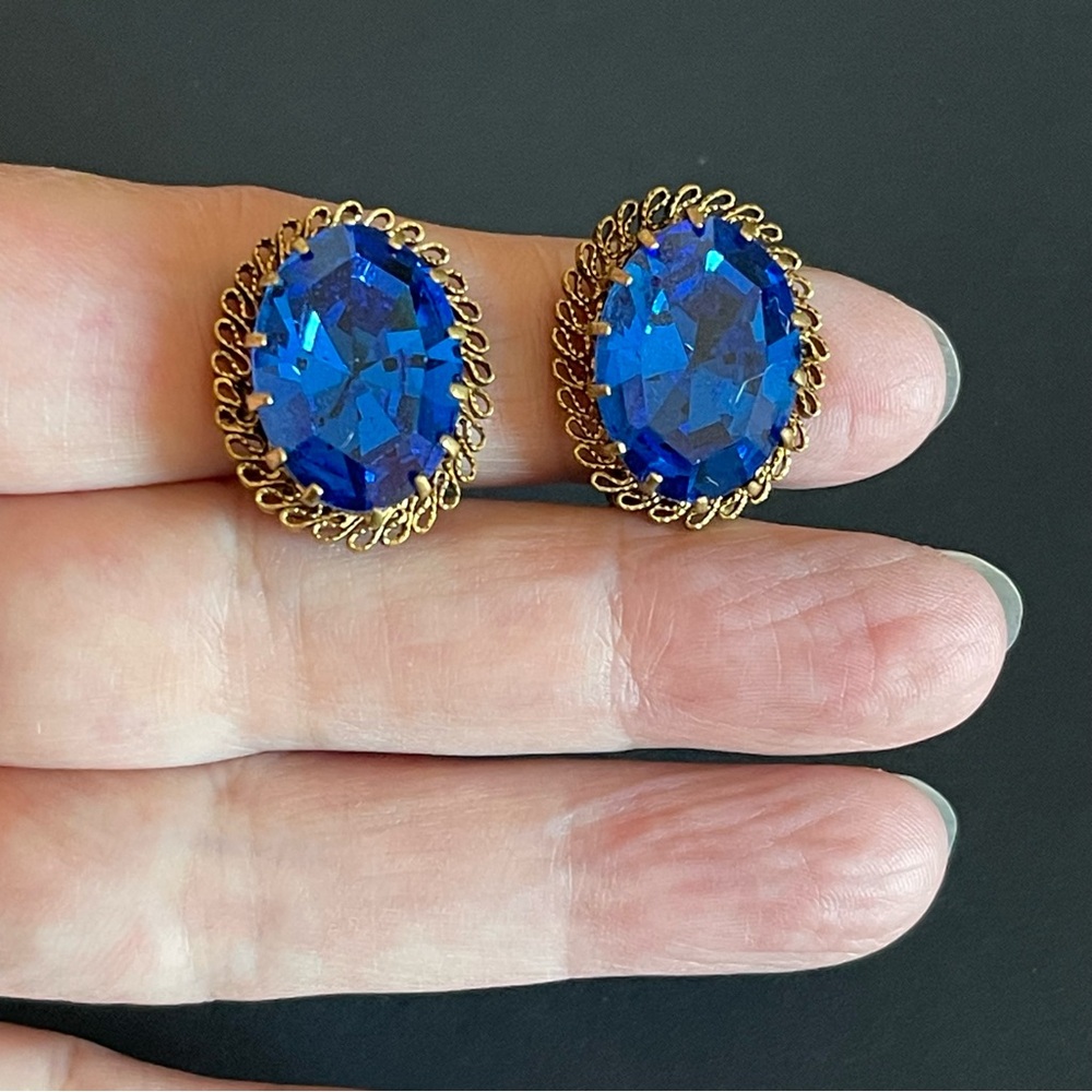 Vintage Made in Austria Sapphire blue crystal clip on Earrings